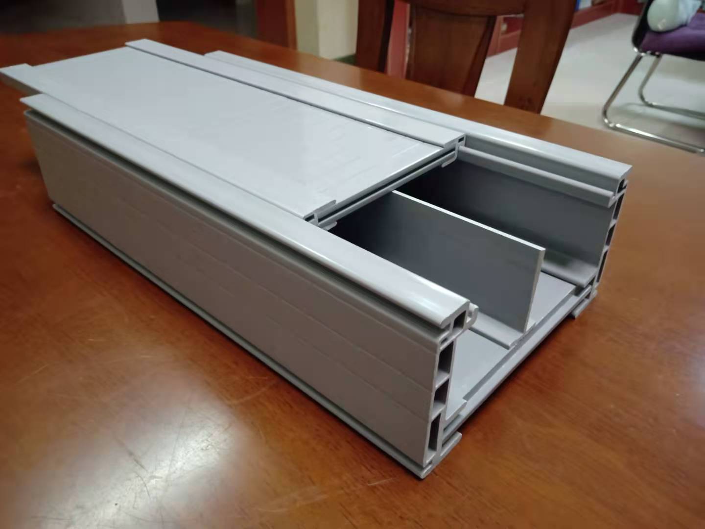 合金塑料电缆桥架